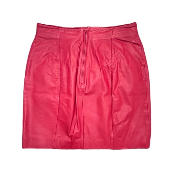 Women’s Cherry Red Mini Skirt Vintage Chia Leather Size 4 EUC - Picture 2 of 6